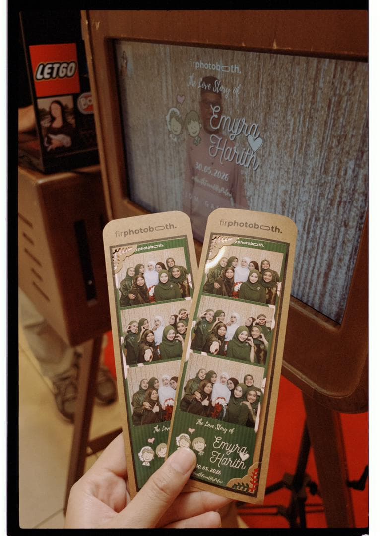 Custom wedding photostrip design